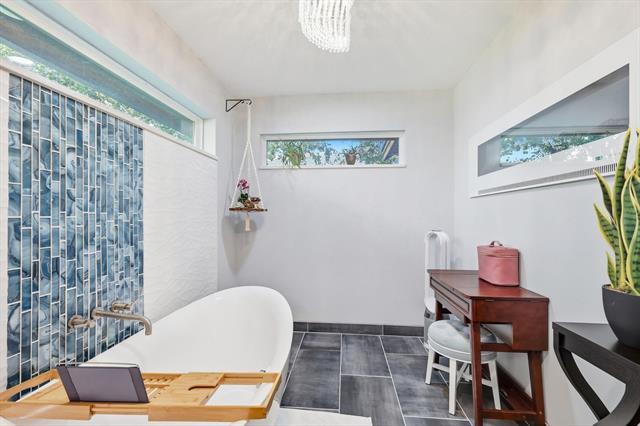 Building Photo - 1617 Oak Creek Dr