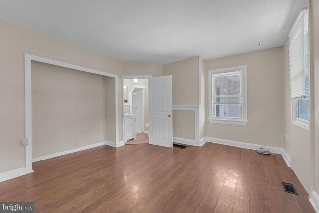 Building Photo - 315 Burlington Ave