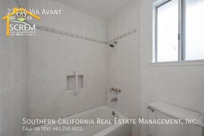 Building Photo - 23716 Vía Avant