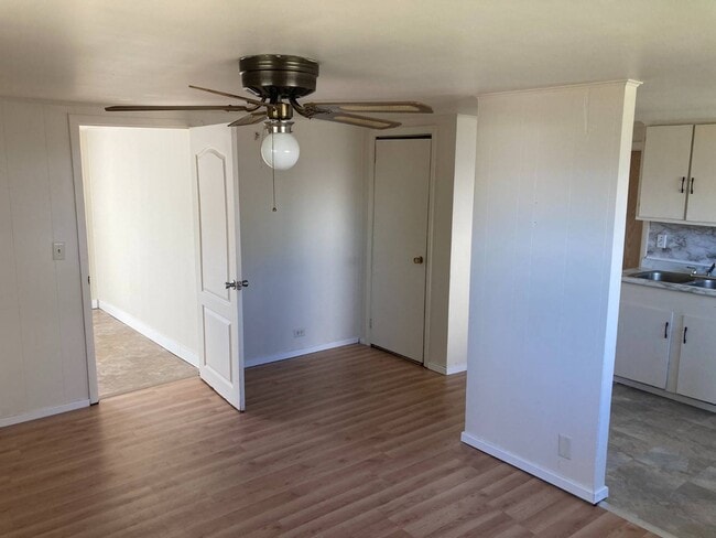 Building Photo - 1625 Navarre Rd SW