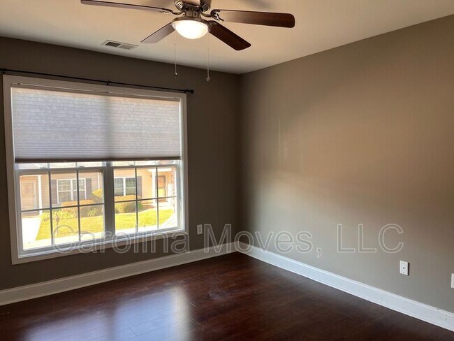 Building Photo - 134 Trailside Ln