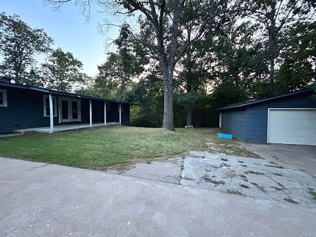 Building Photo - unique home with beautiful scenery