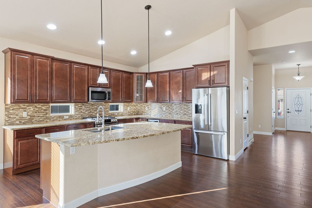 Building Photo - 7563 Bigtooth Maple Dr