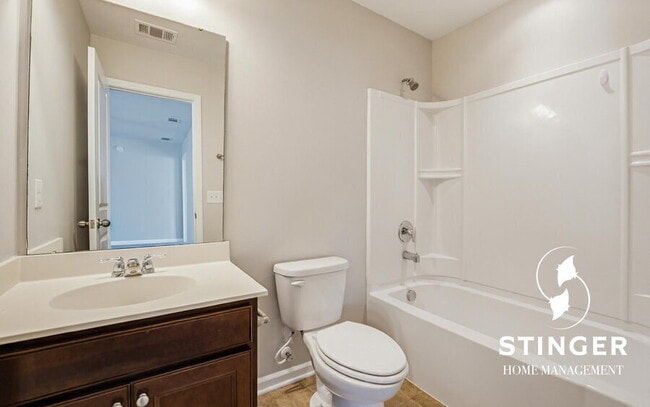 Building Photo - 4 Burley Ln