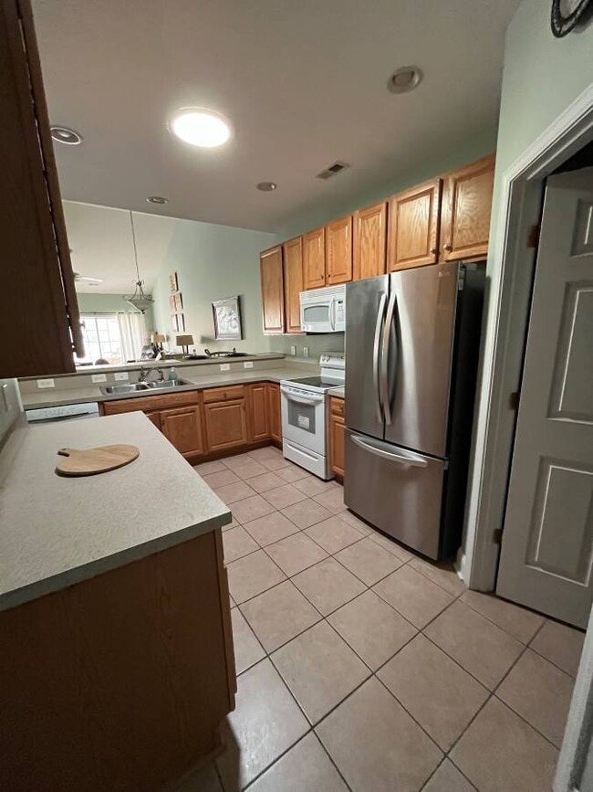 Building Photo - 620 Misty Hammock Dr