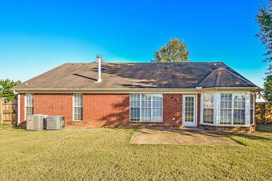 Building Photo - 2708 Baird Dr