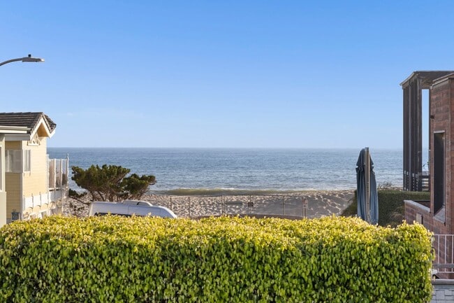 Building Photo - Ventura | Pierpont | 4 Bedroom + 3 Bathroom