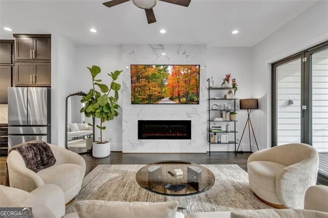 Building Photo - 1107 Briar Cove Cir