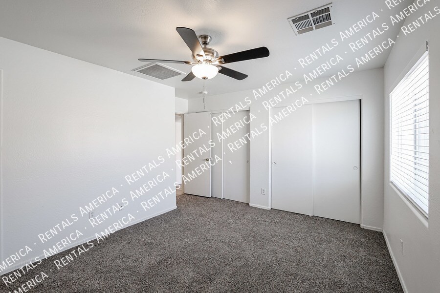 Building Photo - 22216 W Hadley St