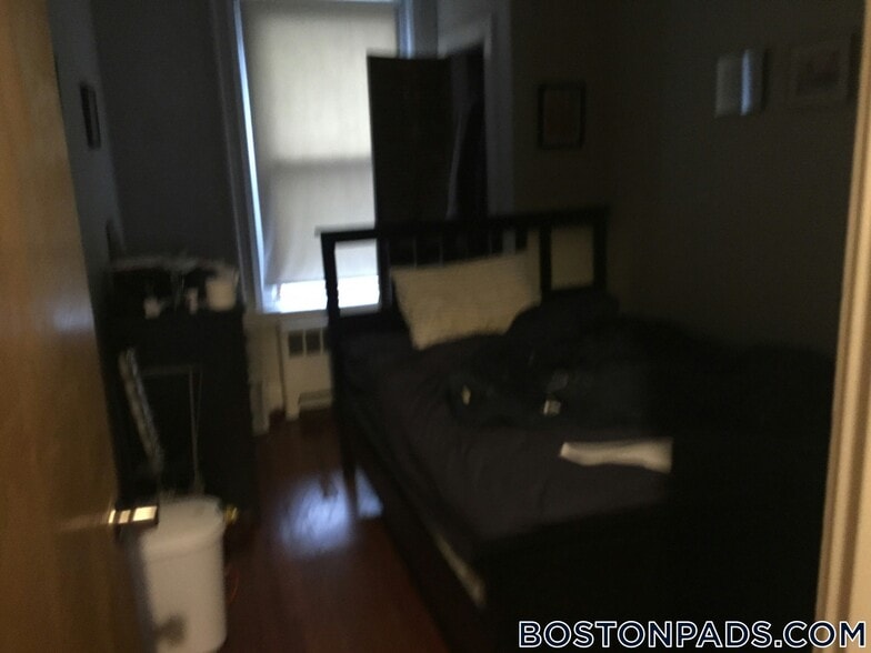 Building Photo - 435 Hanover St