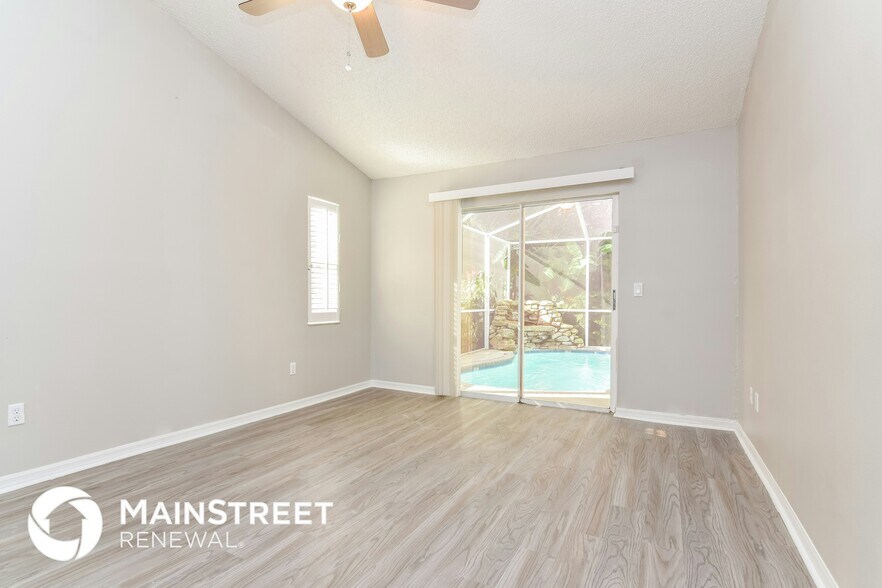 Building Photo - 812 Crestridge Dr