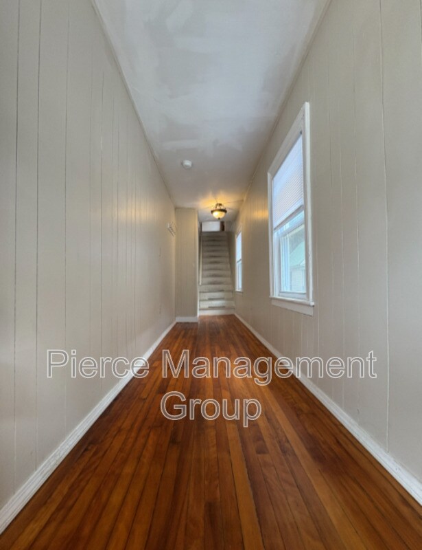 Building Photo - 11 Perkins Ct