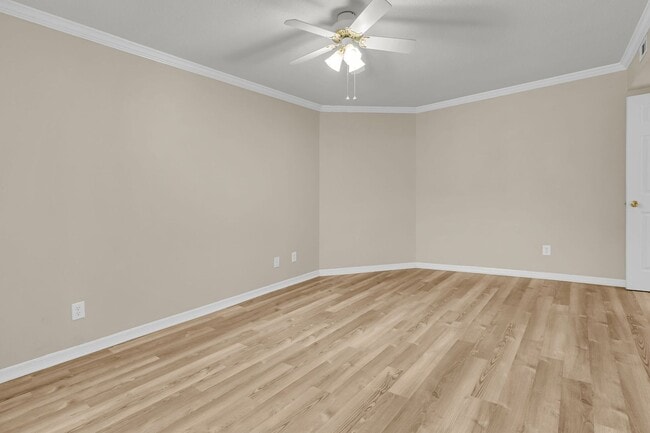 Building Photo - Charming 2BR/2BA Condo with Water Views in Sought-After Montclair – Mount Pleasant, SC