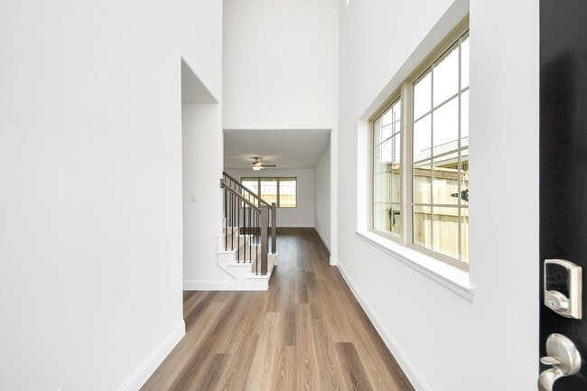 Building Photo - 4042 Colony Ln