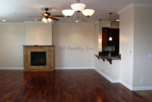 Building Photo - 553 Laguna Dr