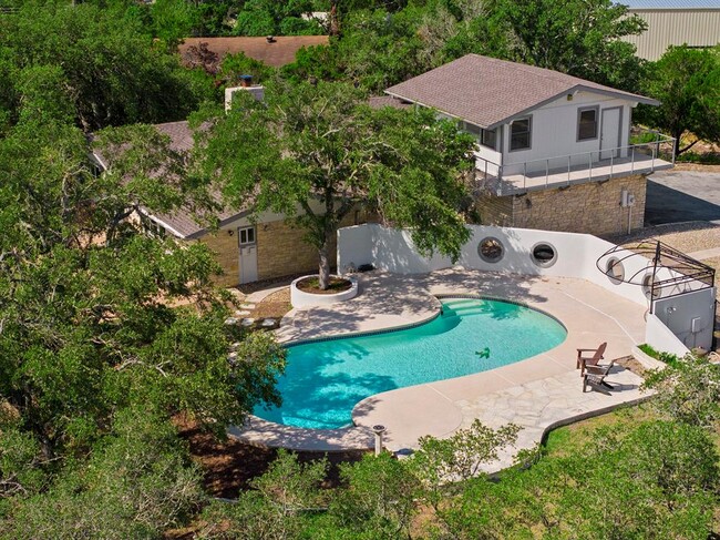 Primary Photo - 3935 Lago Vista Dr