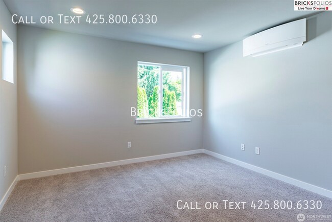 Building Photo - Welcome to Comfort and Charm in Your Monro...