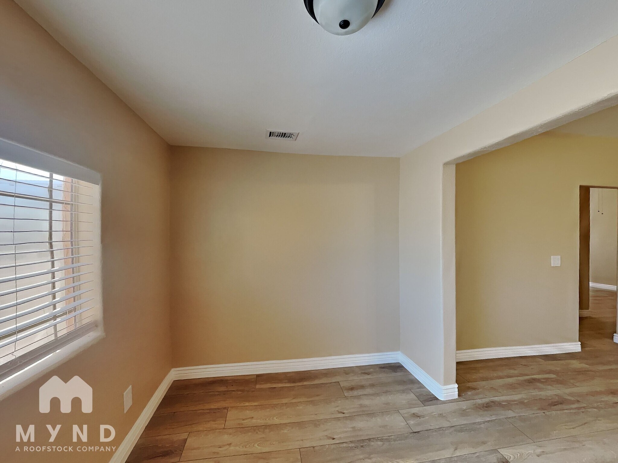 Building Photo - 271 Dakota St