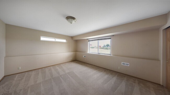 Building Photo - 2 Bed 2 Bath - Penn Cove - Small Dog - Vie...