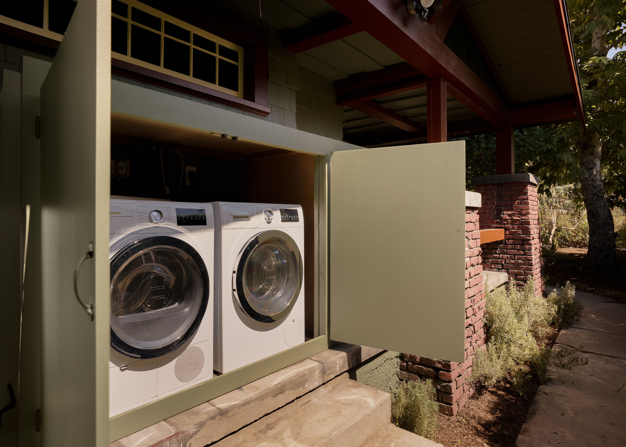 Building Photo - 2606 W Ave 30