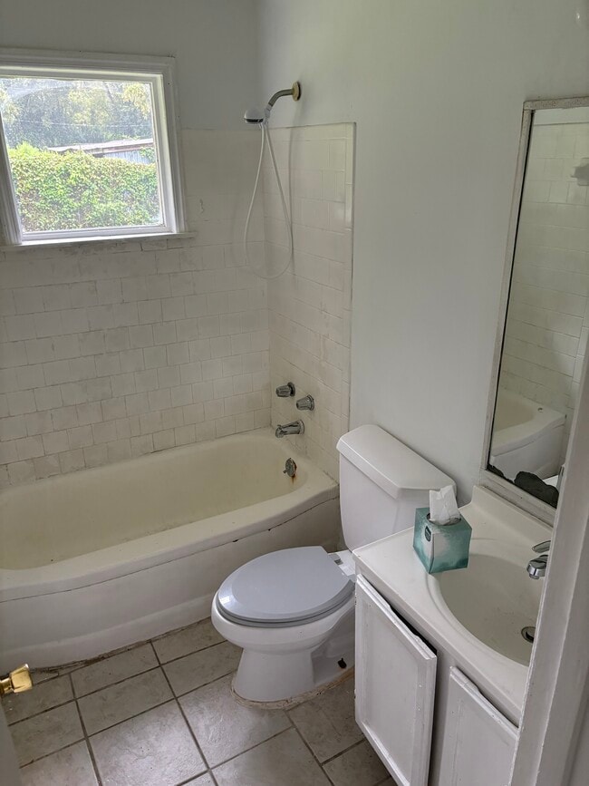 Building Photo - 3430 Flintstone Ct
