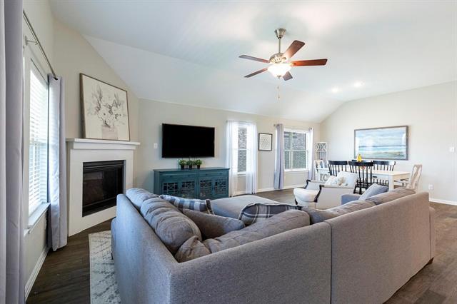 Building Photo - 4507 Cypress Dr