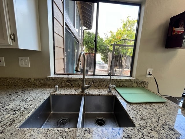 Double sink - 1298 Chewpon Ave