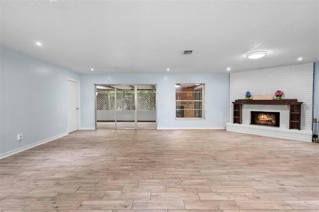 Building Photo - 10637 Deergrass Ln