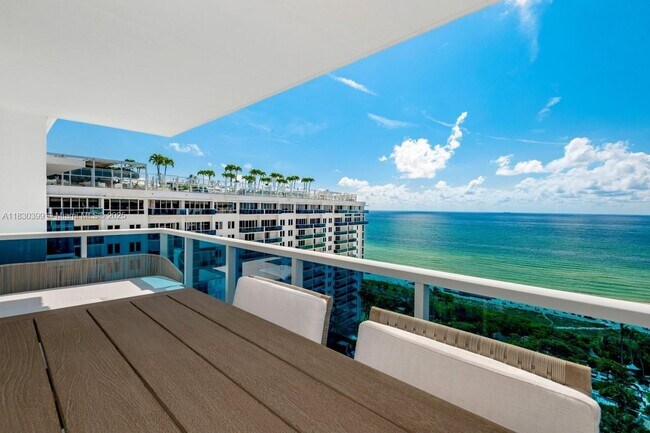Building Photo - 2301 Collins Ave