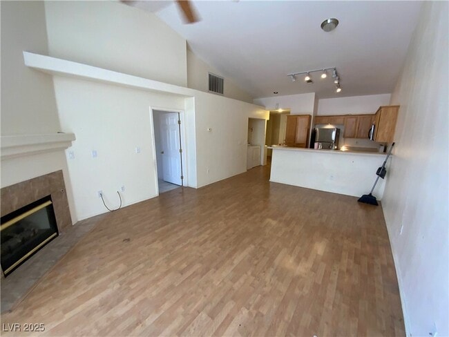 Building Photo - 6469 Blue Blossom Dr