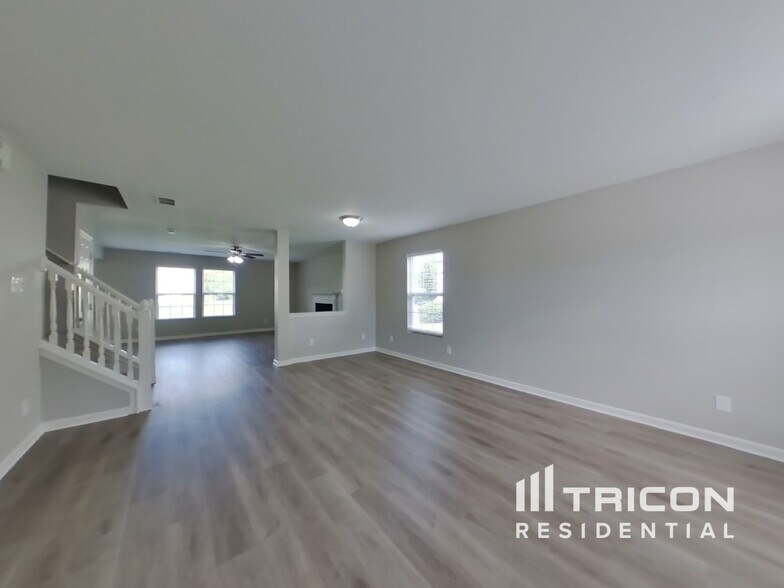 Building Photo - 12724 Frank Wiley Ln