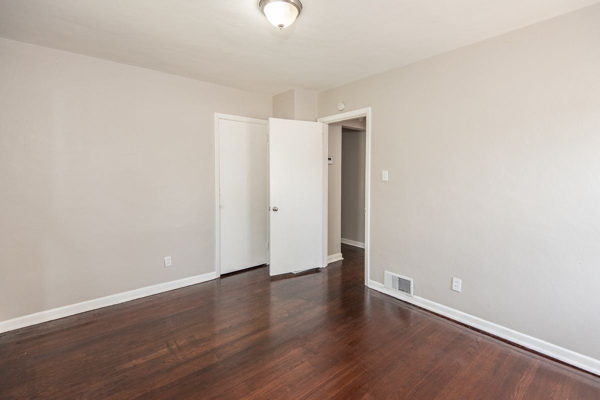 Building Photo - 320 Millman Dr