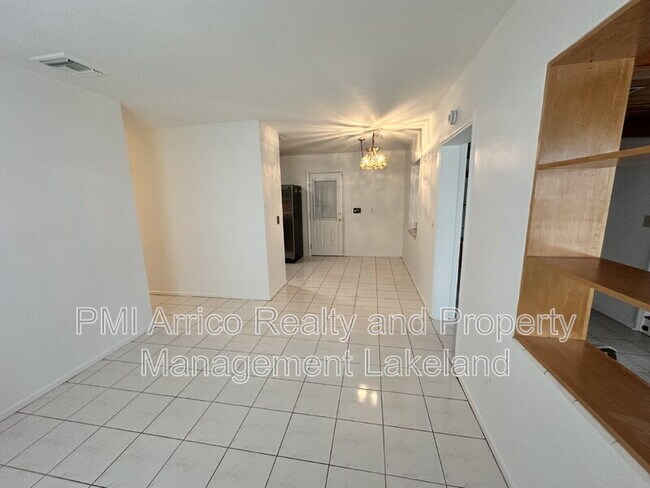 Building Photo - 2265 3rd St NE