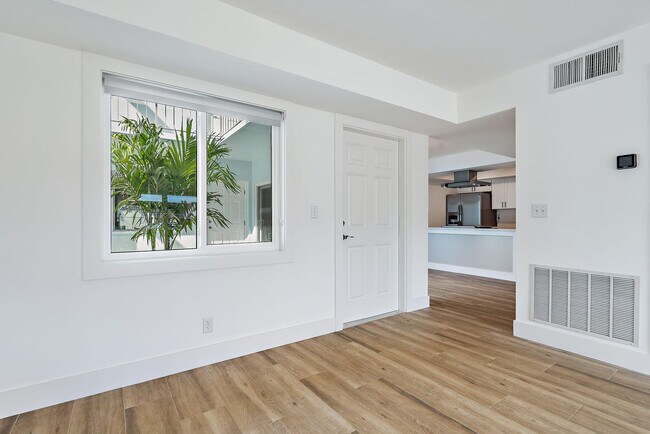 Building Photo - 401 Southwind Dr