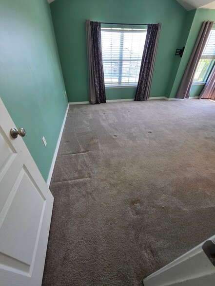 Building Photo - 713 Presscott St