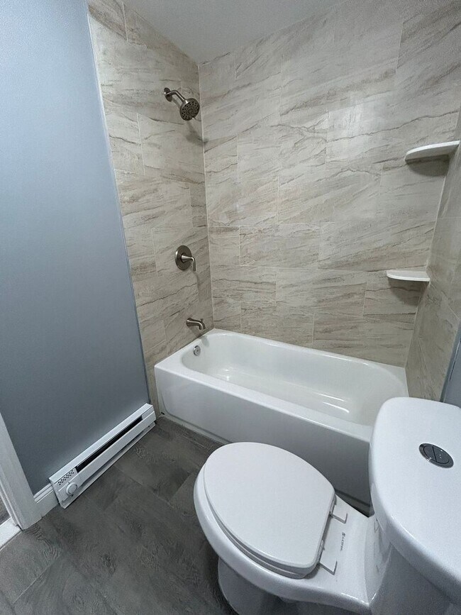 Building Photo - NEW 2 BED 1 BATH APARTMENT FIRST FLOOR