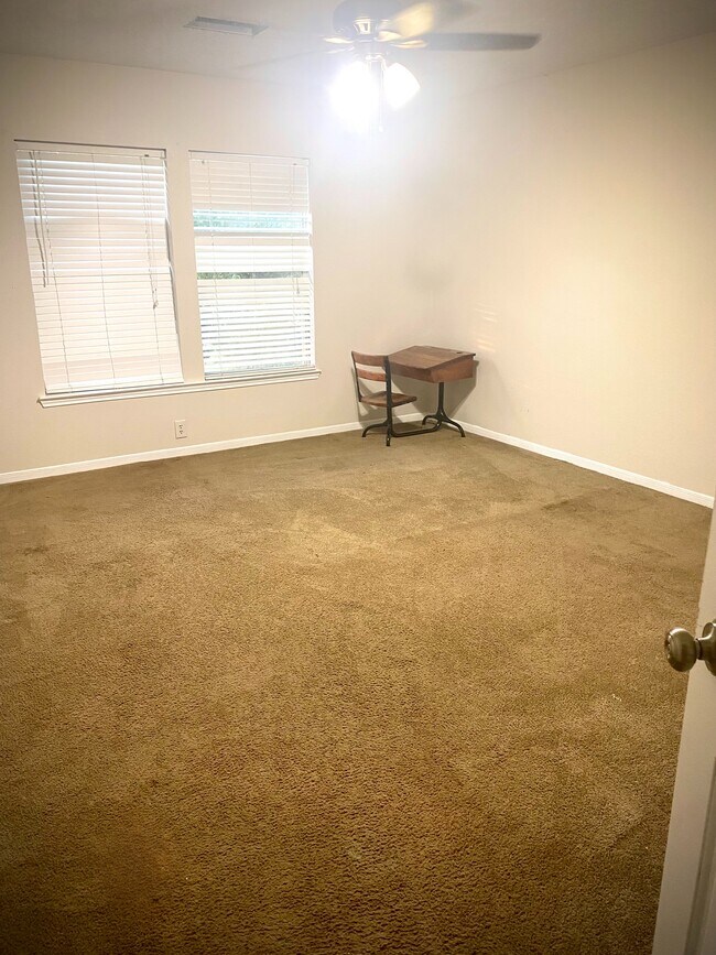 Building Photo - 10107 Olive Mount St