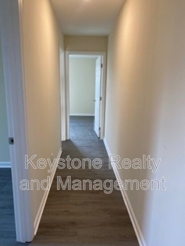 Building Photo - 131 Mace Ln