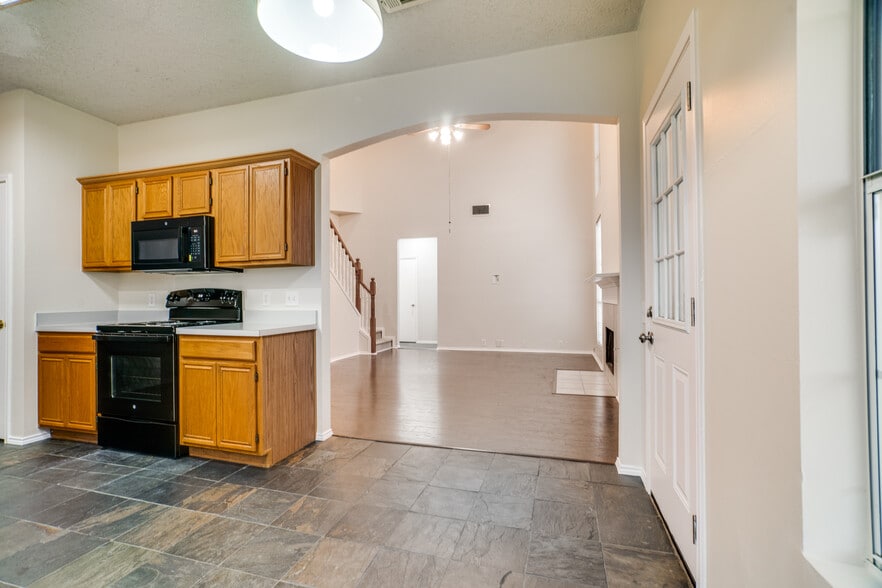 Open cloorplan - 3607 Creekview Ct