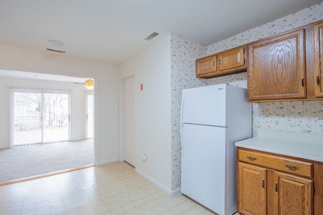 Building Photo - Charming 2-Bedroom Ranch Home with Garage and Spacious Backyard in Dover, DE