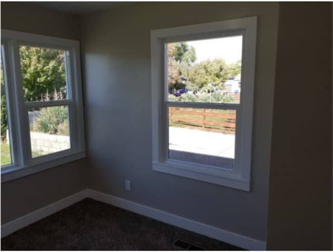 Building Photo - Lovely 2 Bed/2 Bath Home