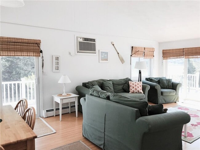 Building Photo - 10 Burbank Ave