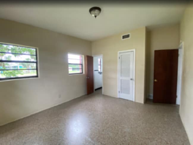 Building Photo - 100 Carolyn Terrace