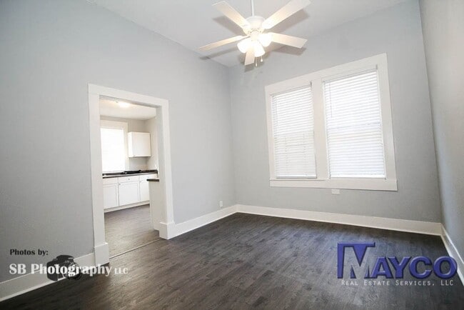 Building Photo - 3 bedroom 2 bath in Highland!