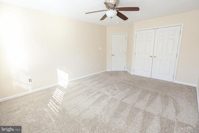 Building Photo - 23305 Hyacinth Ln