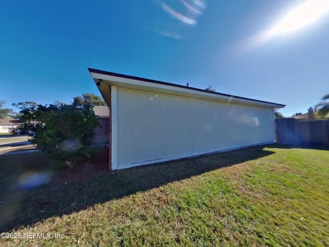 Building Photo - 11507 Otters Den Ct E