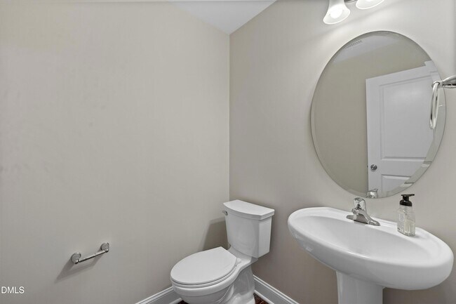 Building Photo - 227 Mayfield Dr