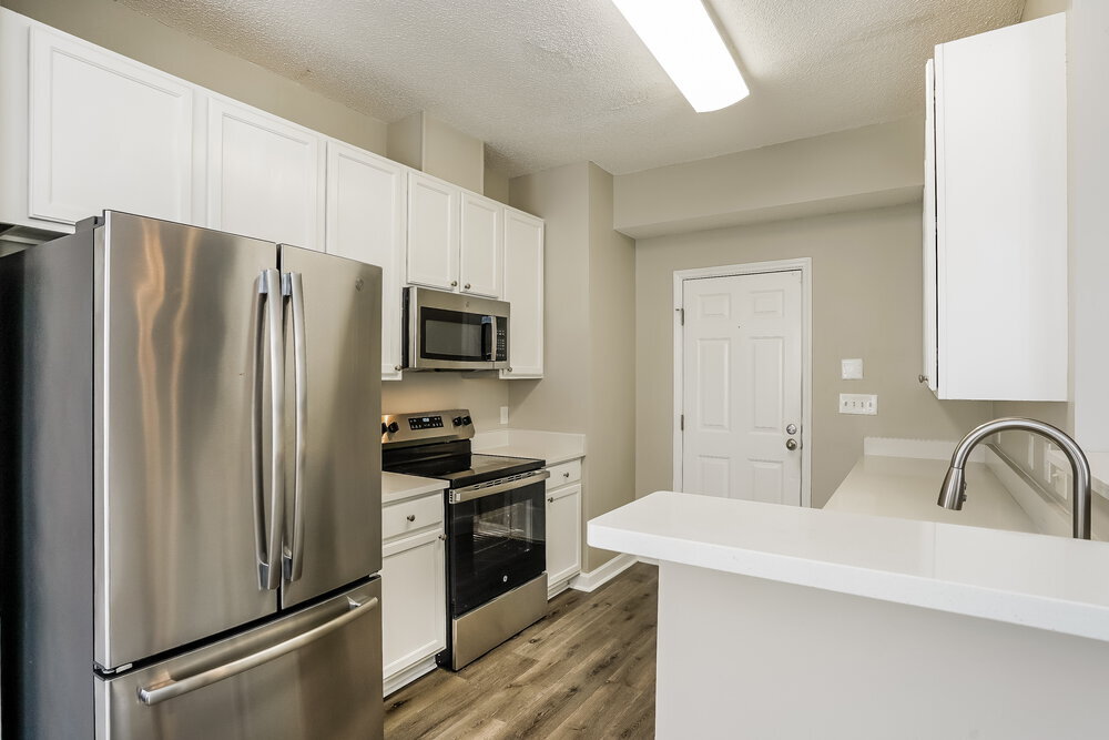 Building Photo - 1940 Shadow Glen Dr