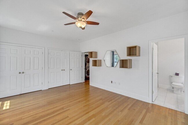 Building Photo - 29 Vinton St