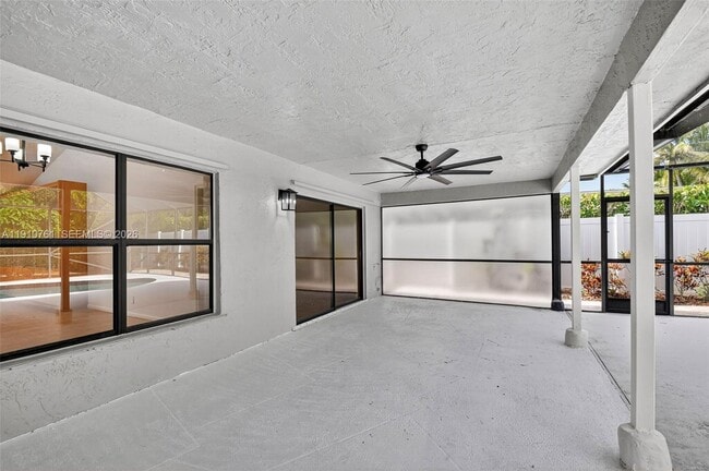 Building Photo - 9721 Majestic Way